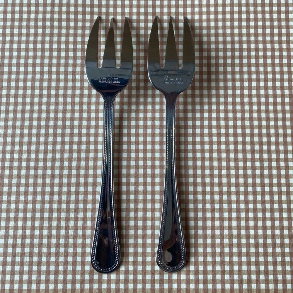2 GIBSON 18/0 STAINLESS Silverware Steak/ Meat Serving‎ Fork